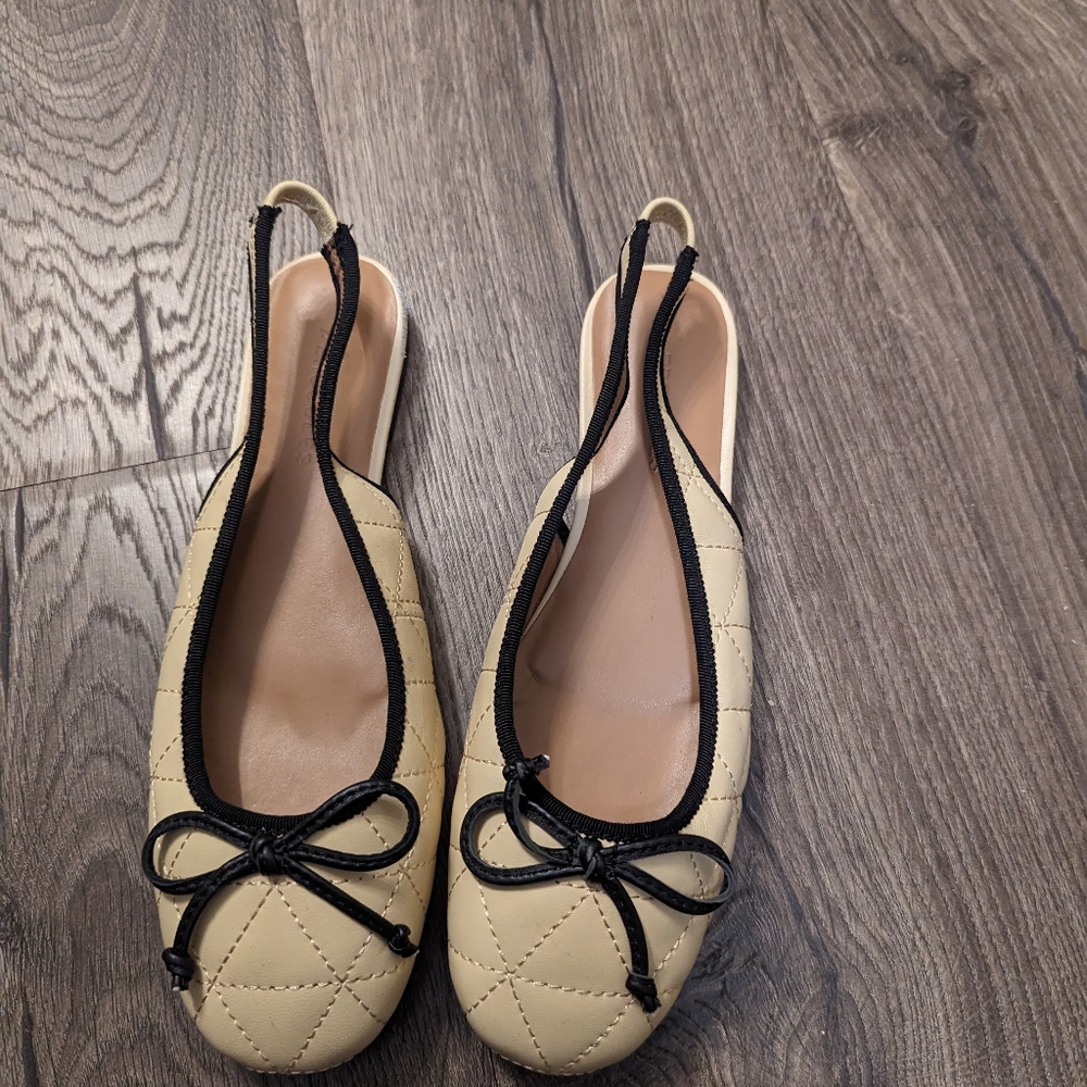 Aerosoles sling backs